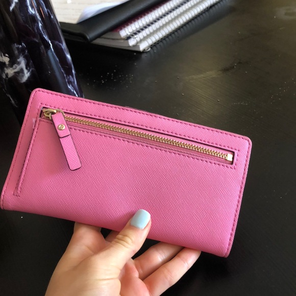 Pink Kate spade wallet - Picture 3 of 3